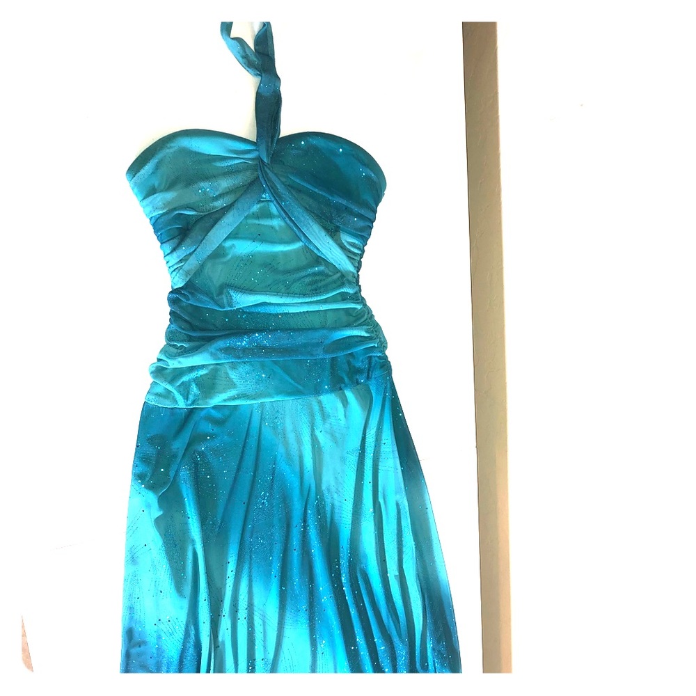City triangle blue gown size Large